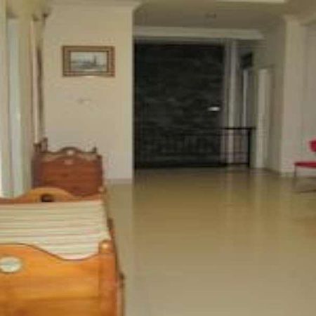 Ge Jacmart Homestay Makassar By Zuzu Exterior photo